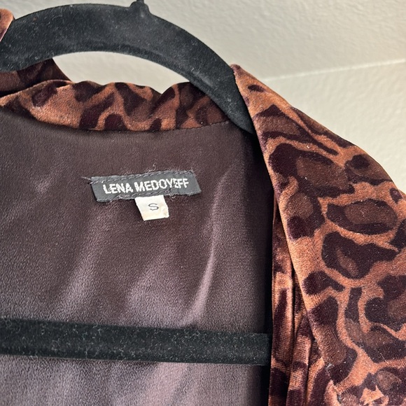 Lena Medoyeff Leopard Print Velour Coat in Size S - Picture 4 of 5